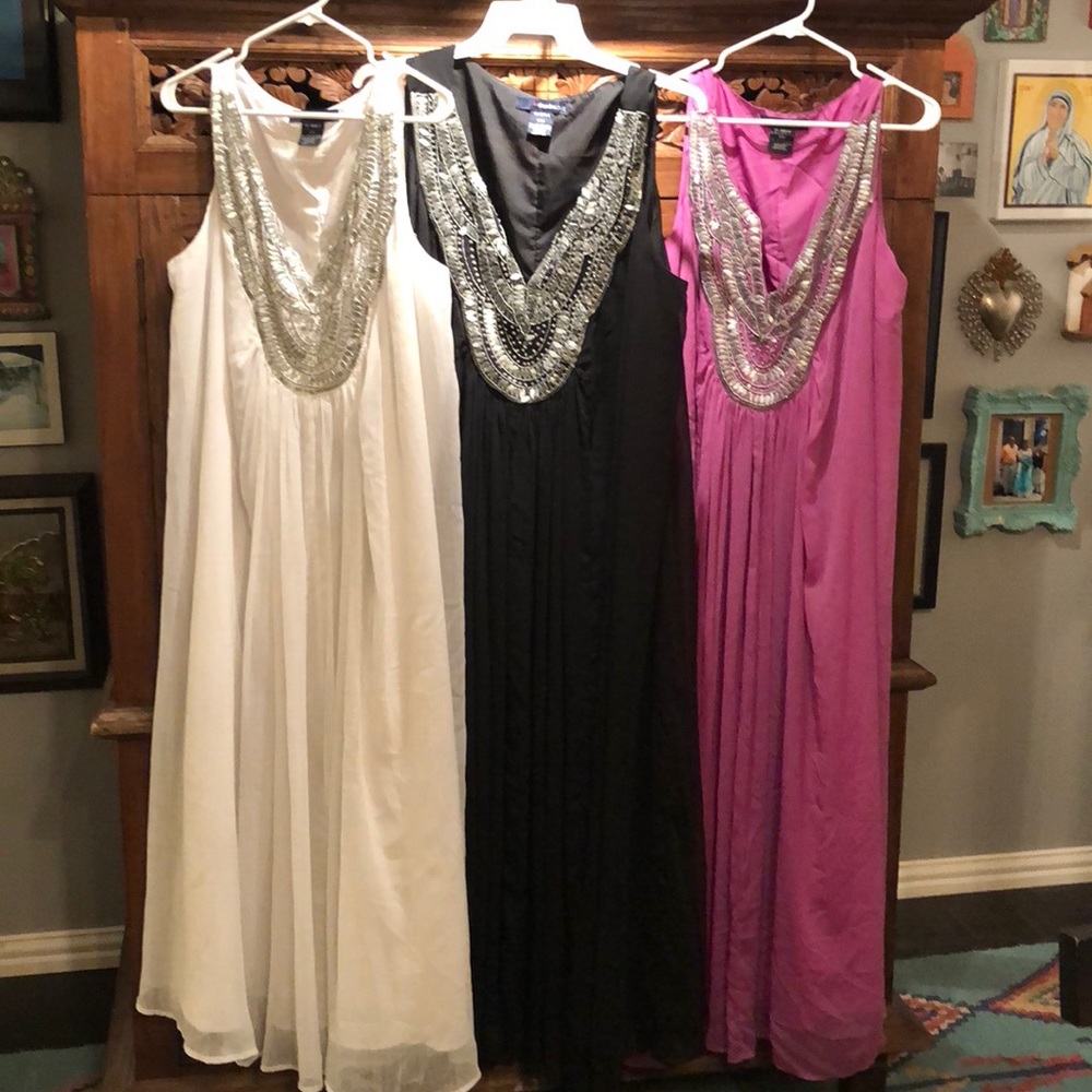 Gorgeous WHITE beaded floor length dress 22W.